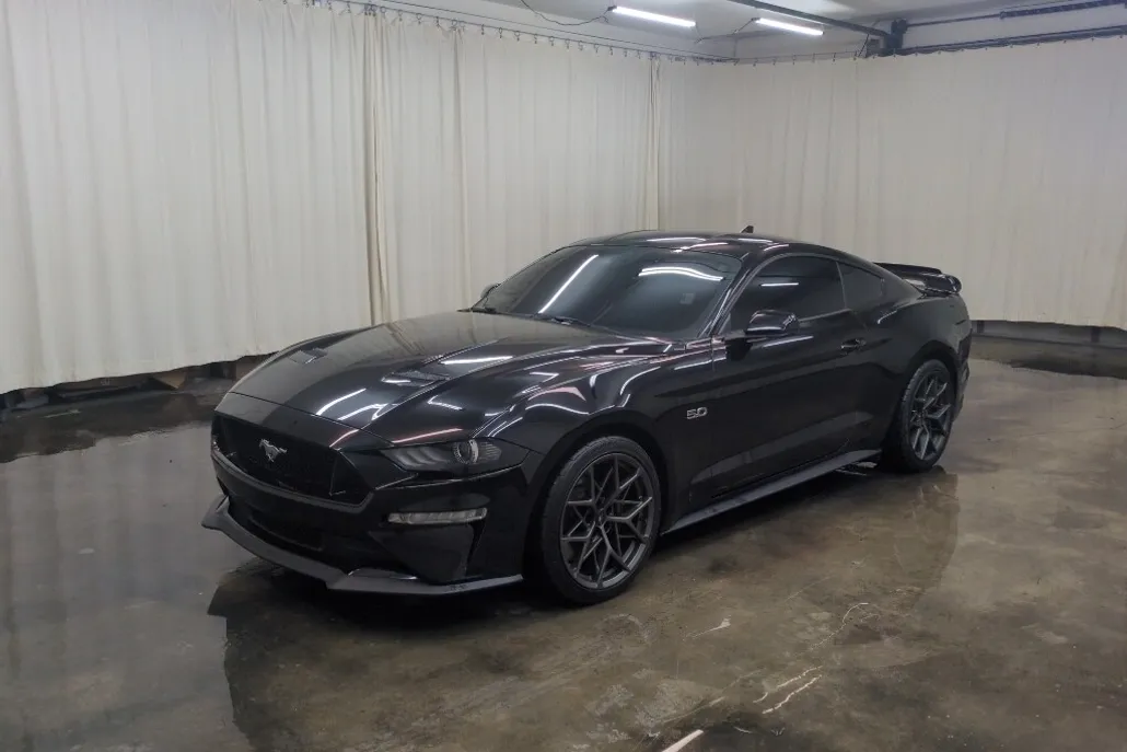 2020 Ford Mustang GT Premium photo 1