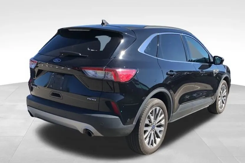 2021 Ford Escape Titanium photo 1
