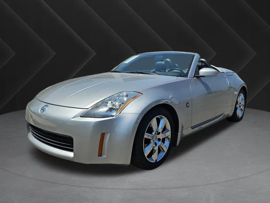 2004 Nissan 350Z Touring photo 1