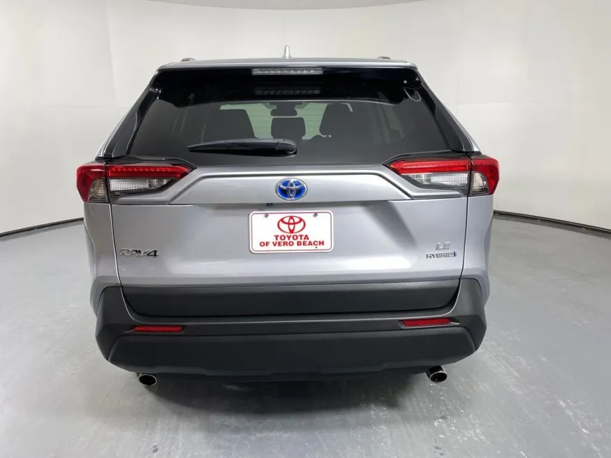2023 Toyota RAV4 Hybrid LE photo 1