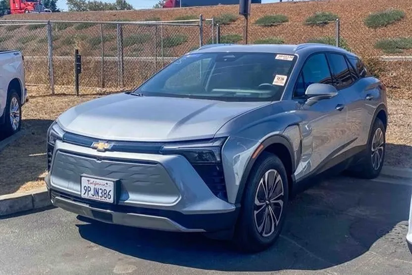 2024 Chevrolet Blazer EV 2LT photo 1