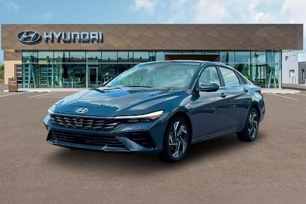 2025 Hyundai Elantra SEL Convenience photo 1
