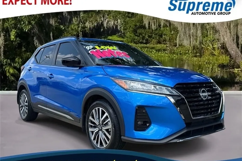 2023 Nissan Kicks SR photo 1