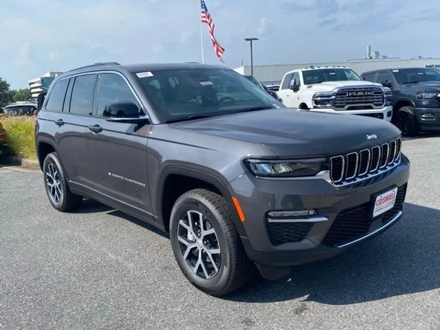 2025 Jeep Grand Cherokee Limited photo 1