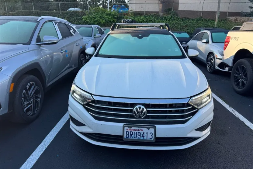 2019 Volkswagen Jetta SEL photo 1