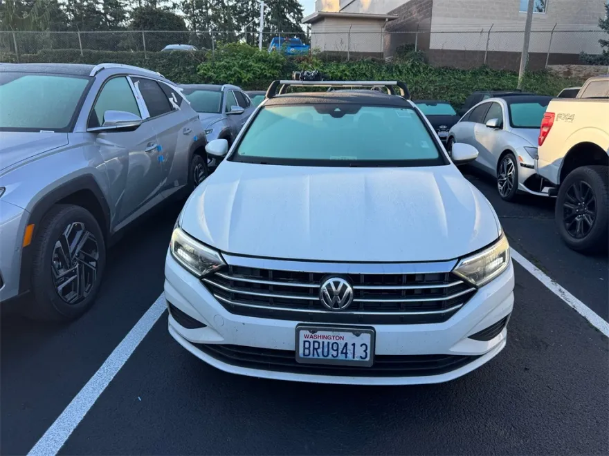 2019 Volkswagen Jetta SEL photo 1