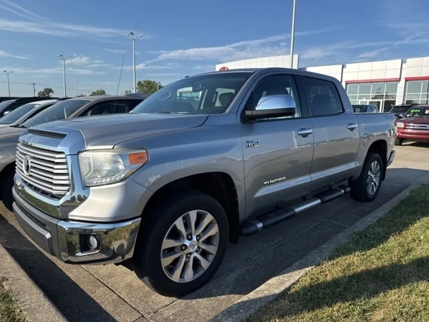 2016 Toyota Tundra CrewMax photo 1