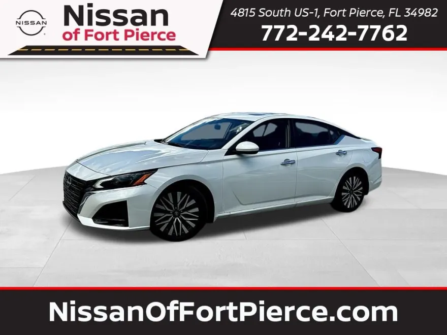2024 Nissan Altima 2.5 SV photo 1