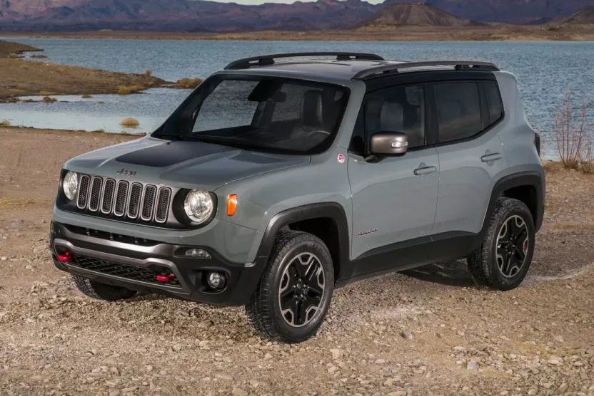 2016 Jeep Renegade Trailhawk photo 1