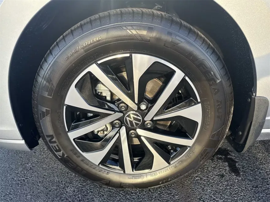 2025 Volkswagen Jetta 1.5T S photo 1