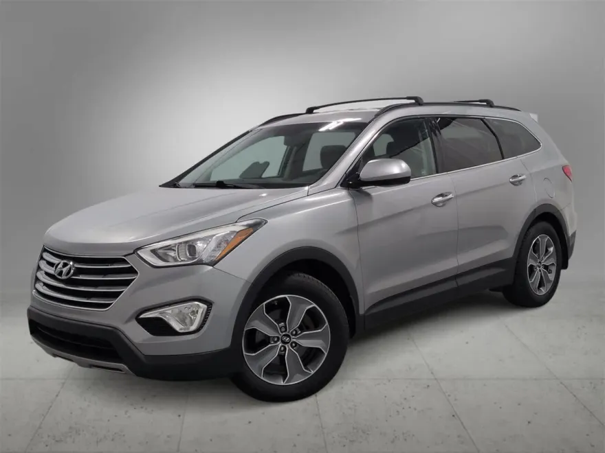2015 Hyundai Santa Fe GLS photo 1