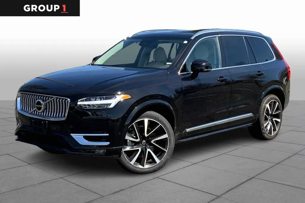 2023 Volvo XC90 Plus photo 1
