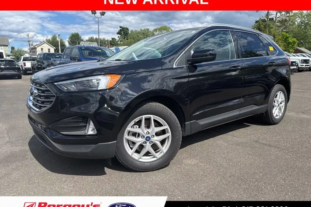 2022 Ford Edge SEL photo 1