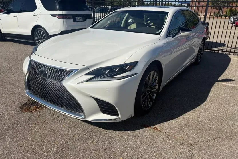2018 Lexus LS 500 photo 1