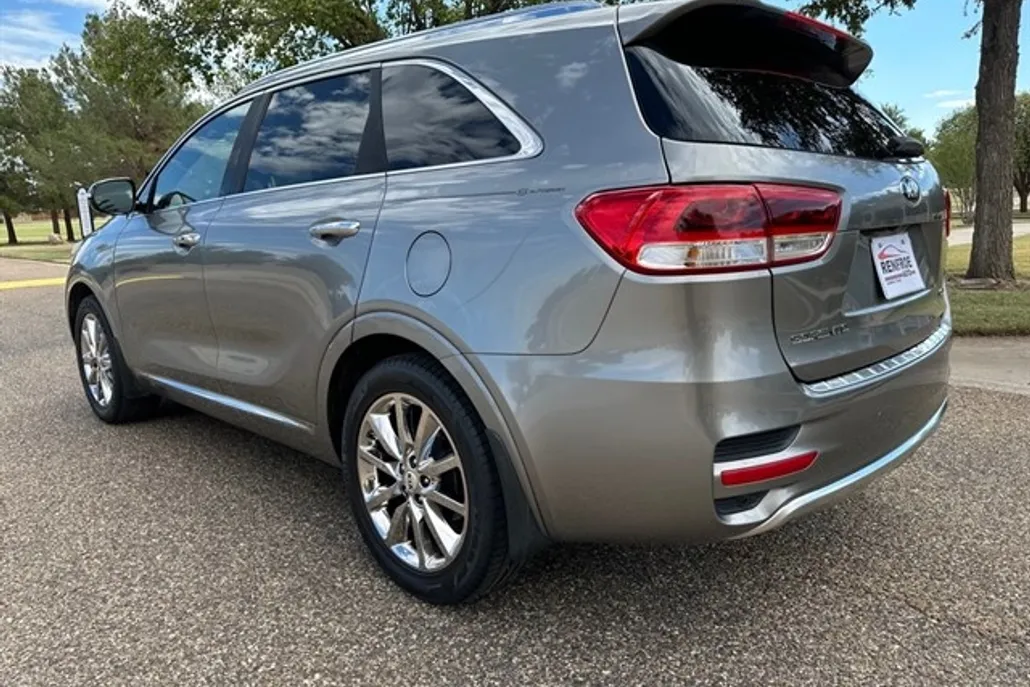 2017 Kia Sorento Limited photo 1