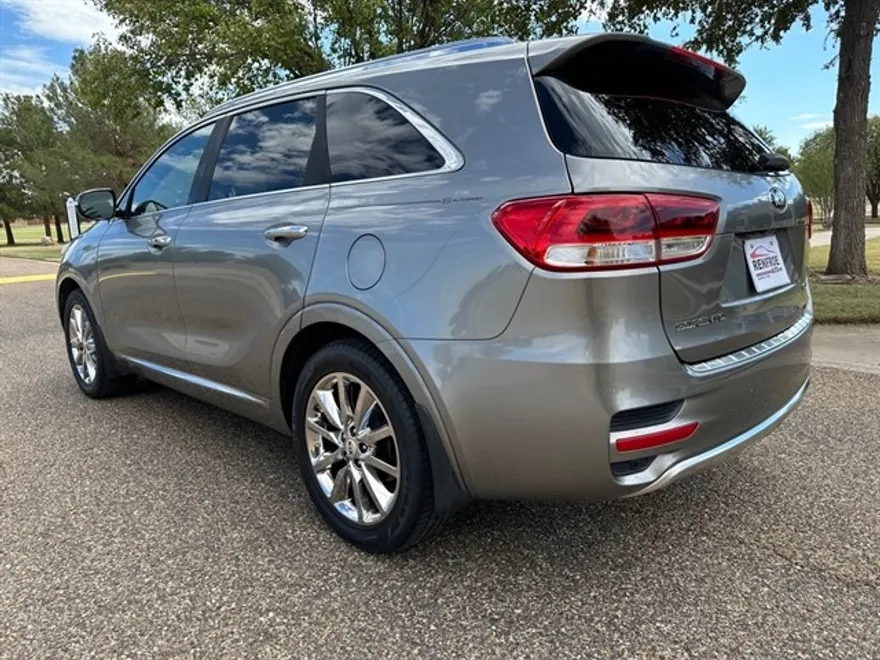 2017 Kia Sorento Limited photo 1
