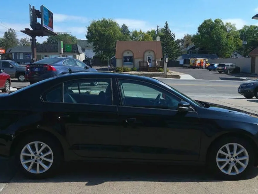 2012 Volkswagen Jetta SE photo 1