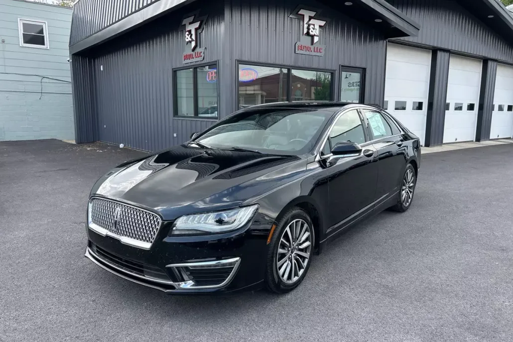 2017 Lincoln MKZ Premiere photo 1