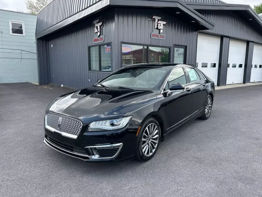 2017 Lincoln MKZ Premiere photo 1