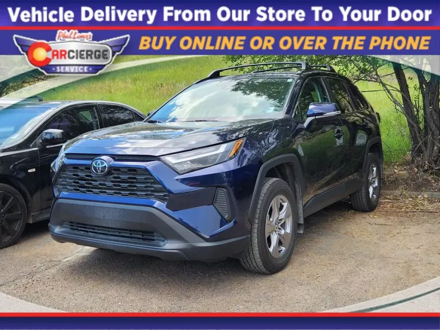 2023 Toyota RAV4 XLE photo 1