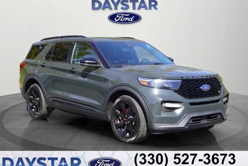 2022 Ford Explorer ST photo 1