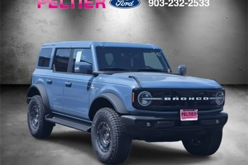 2025 Ford Bronco Outer Banks photo 1