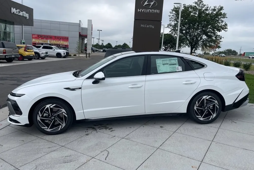2025 Hyundai Sonata SEL Convenience photo 1