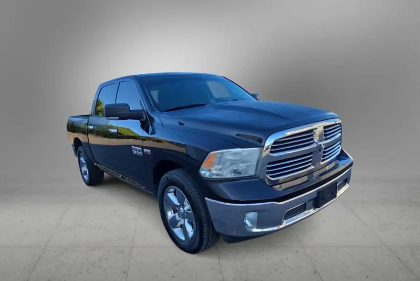 2013 Ram 1500 SLT photo 1
