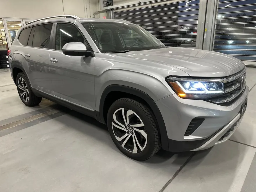 2022 Volkswagen Atlas SEL photo 1