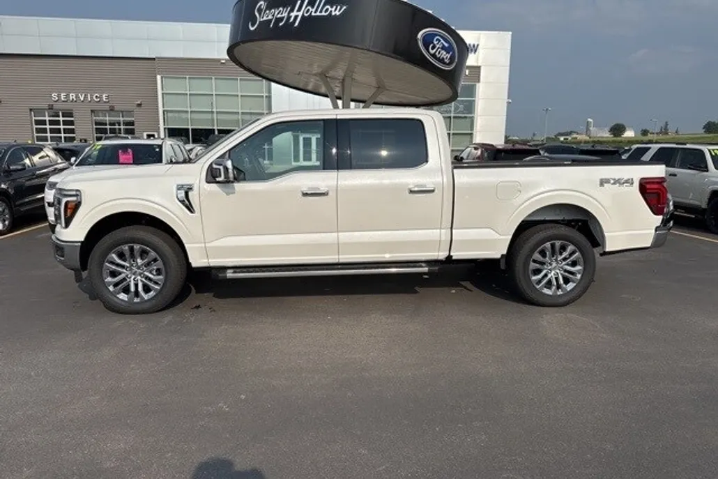 2025 Ford F-150 Lariat photo 1