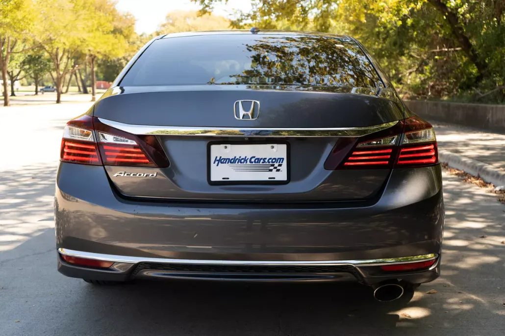 2017 Honda Accord EX photo 1