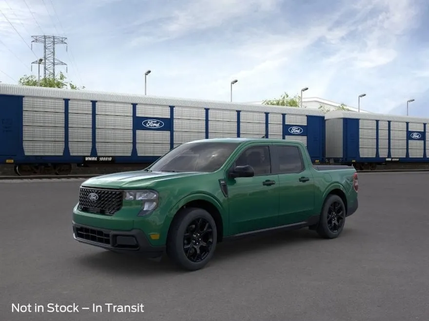2025 Ford Maverick XLT photo 1