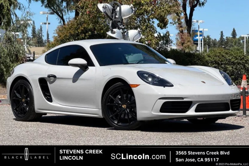 2024 Porsche Cayman Base photo 1