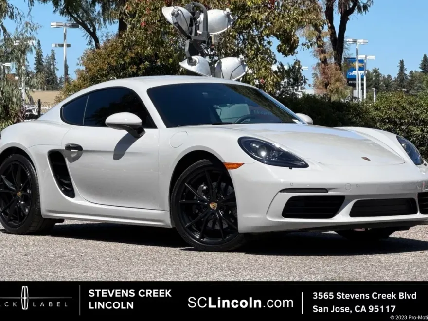 2024 Porsche Cayman Base photo 1