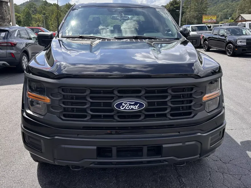 2024 Ford F-150 XL photo 1