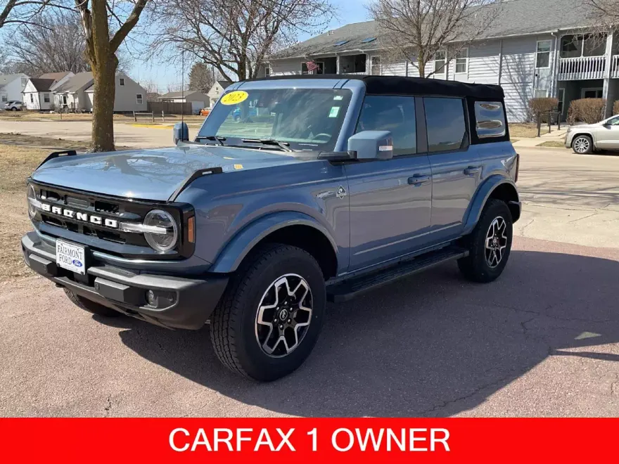 2023 Ford Bronco Outer Banks photo 1