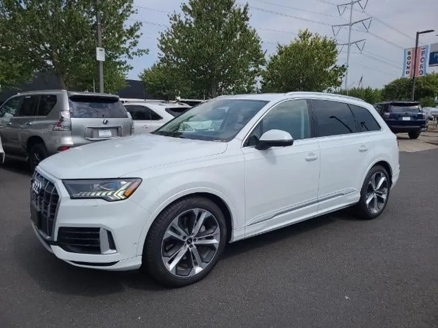 2021 Audi Q7 Prestige photo 1