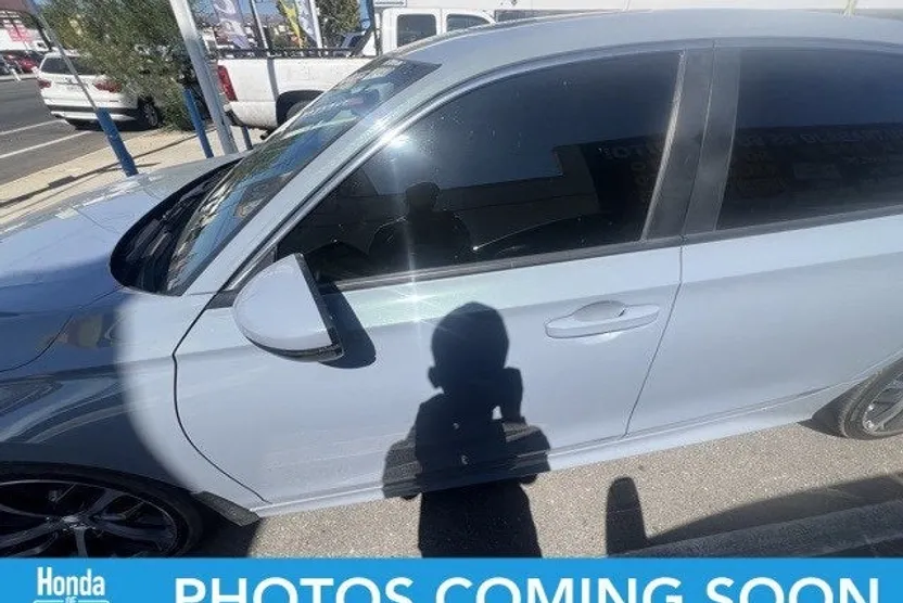 2022 Honda Civic Touring photo 1