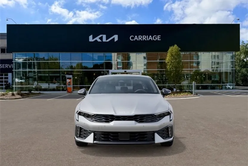 2025 Kia K5 GT-Line photo 1