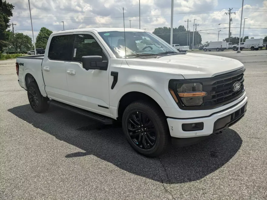 2025 Ford F-150 XLT photo 1
