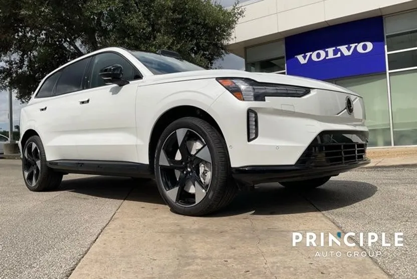 2025 Volvo EX90 Twin Motor Plus photo 1