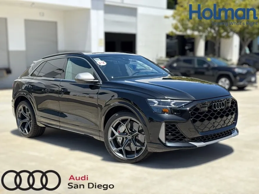 2025 Audi RS Q8 photo 1