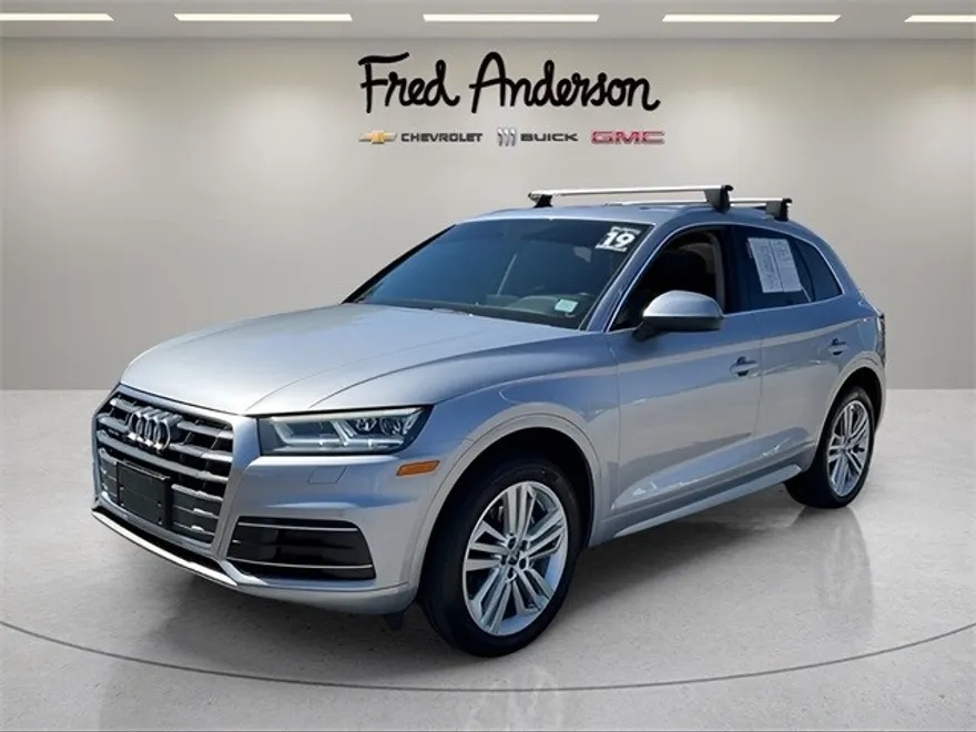 2019 Audi Q5 Premium Plus photo 1