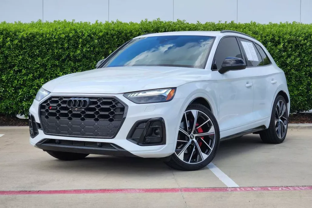 2022 Audi SQ5 Prestige photo 1