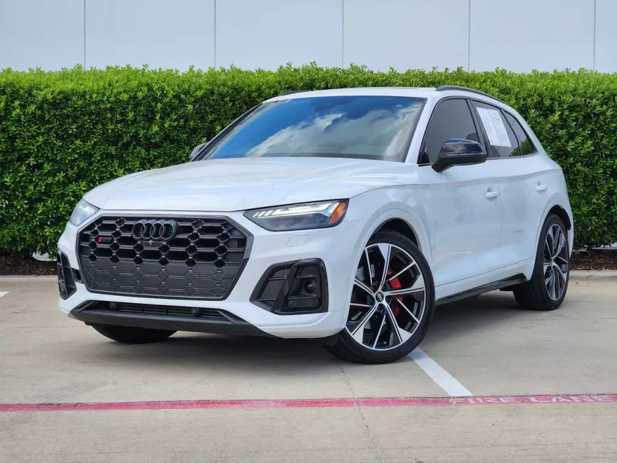2022 Audi SQ5 Prestige photo 1