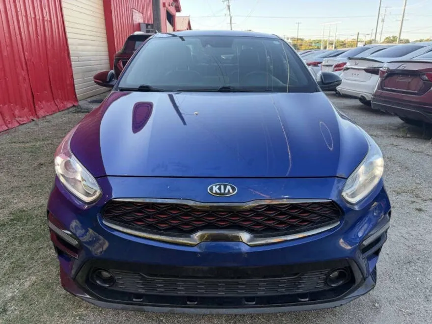 2021 Kia Forte GT-Line photo 1