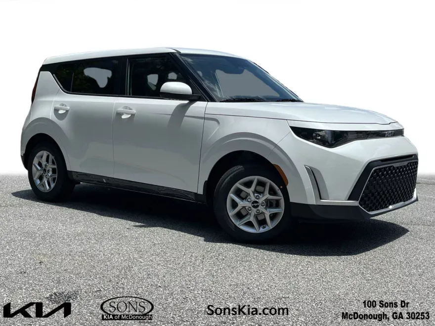 2025 Kia Soul LX photo 1