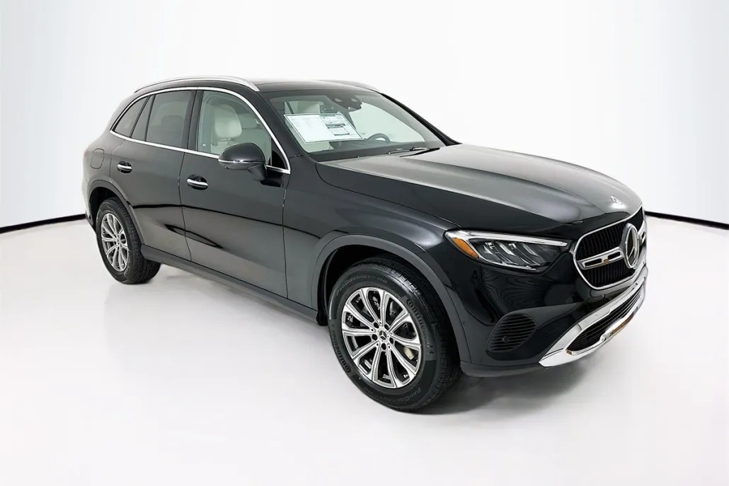 2026 Mercedes Benz GLC 300 photo 1