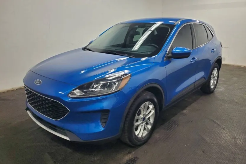 2020 Ford Escape SE Sport photo 1