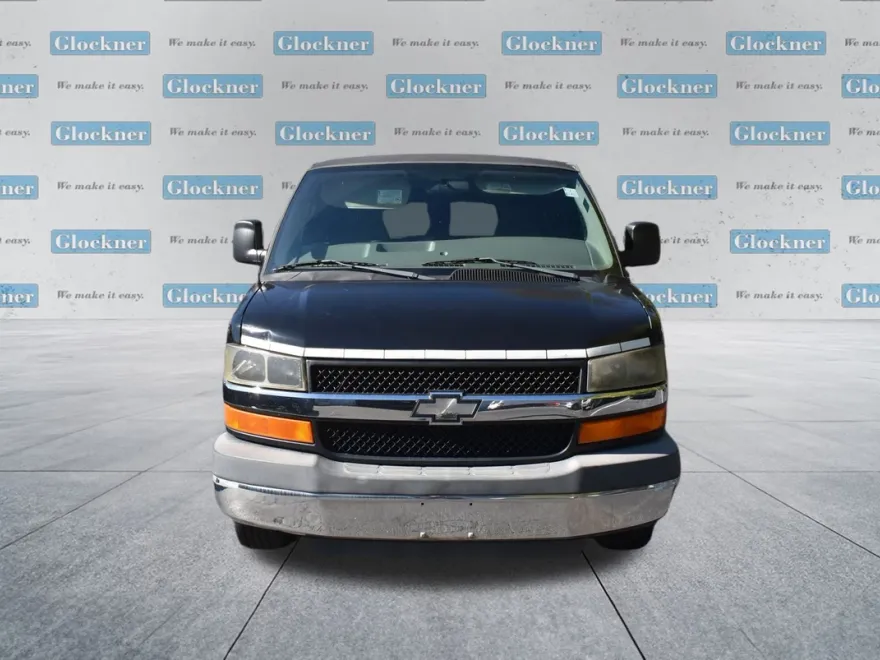 2009 Chevrolet Express 2500 LS Van photo 1